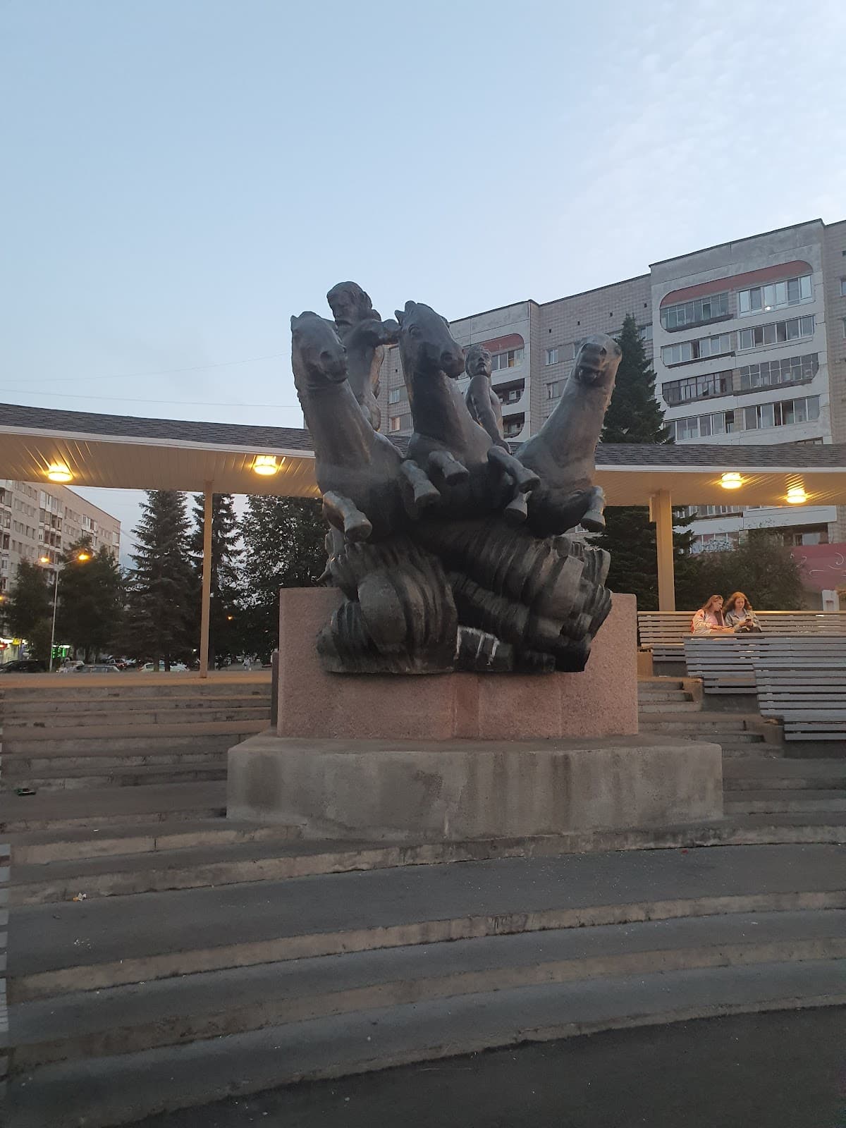 Набережная реки Кан