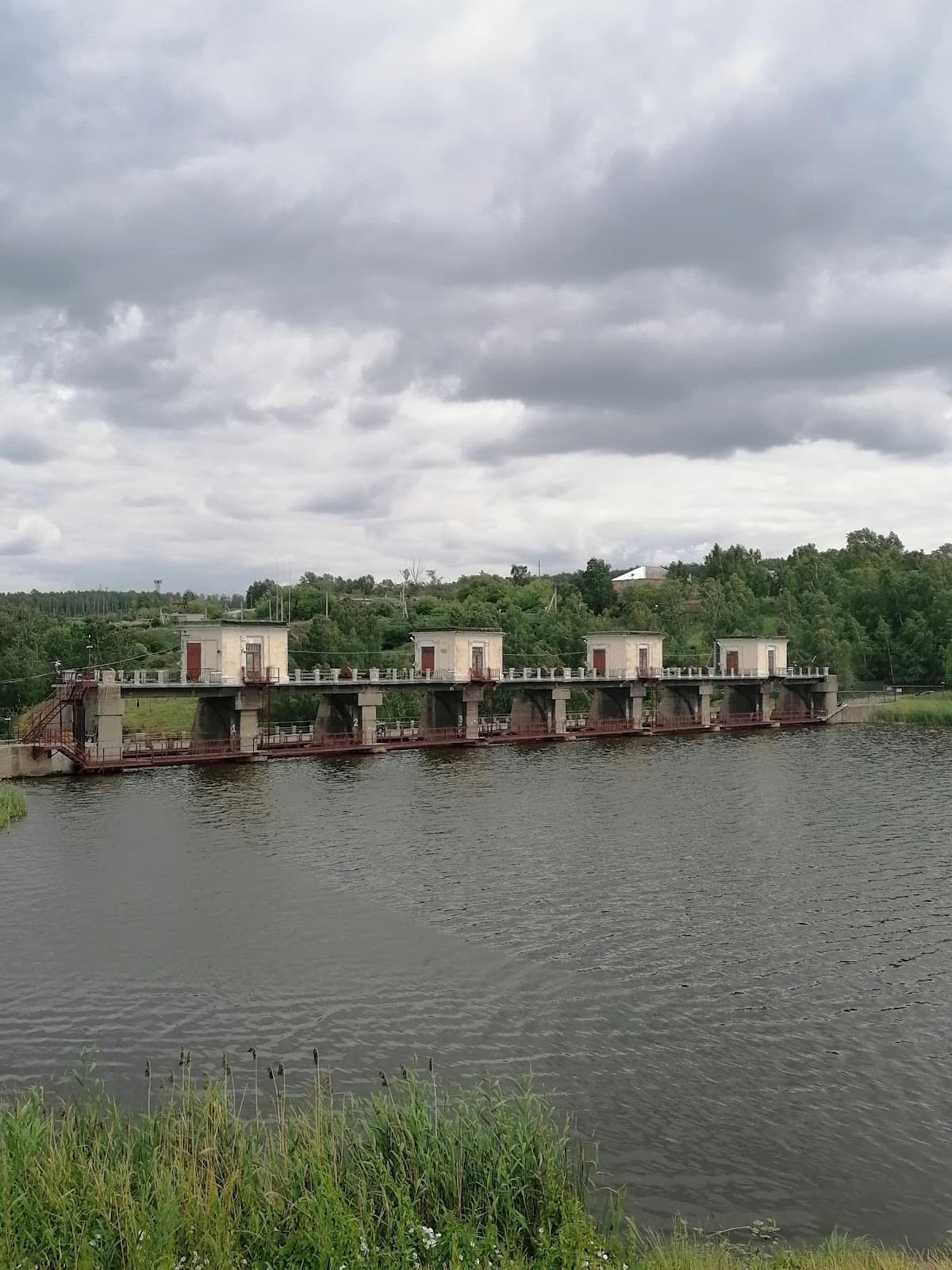 Волковская плотина и водохранилище